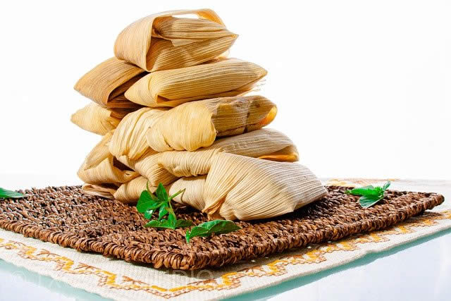 Conoce cuántas calorías tiene un tamal