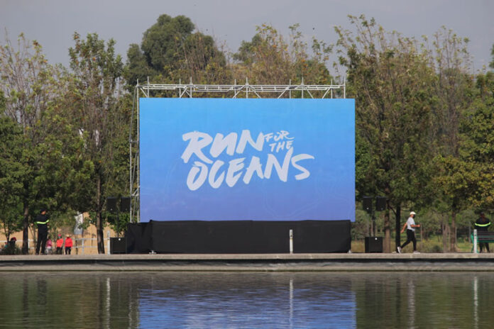 Presentan Run For The Oceans en el Parque Bicentenario de la Ciudad de México.