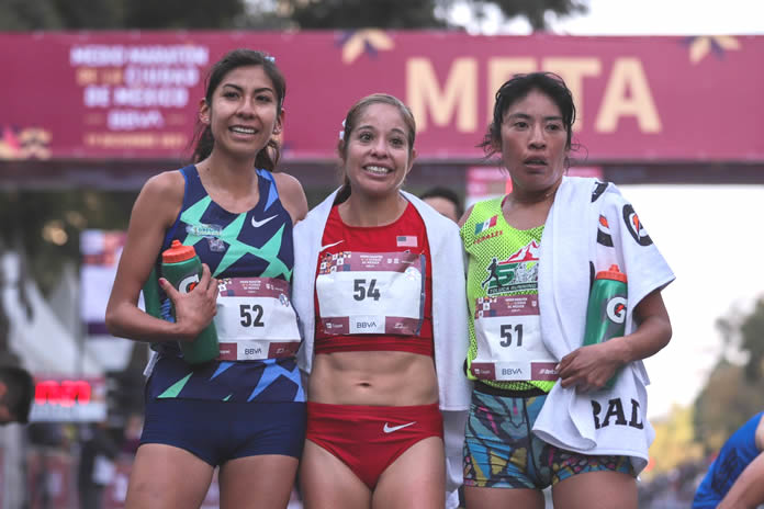 Mexicanas hicieron el 1-2-3 y rompieron récord en el Medio Maratón de la Ciudad de México BBVA 2021