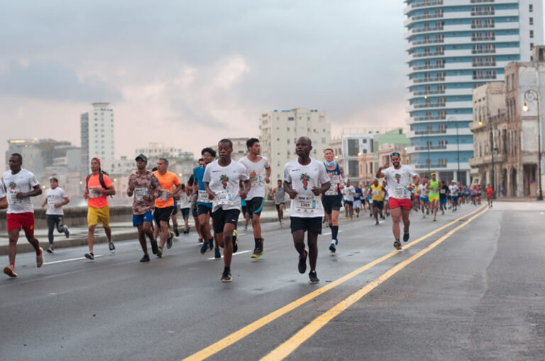 Maratón Marabana 2022 perfecto para vacacionar y correr en La Habana Cuba
