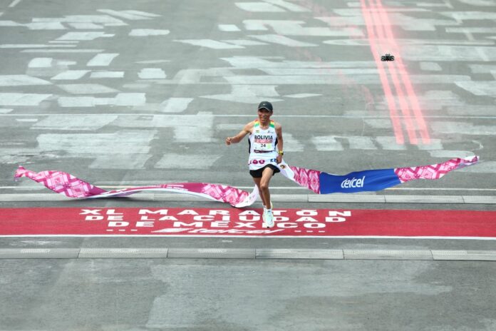Héctor Garibay récord Maratón de la Ciudad de México